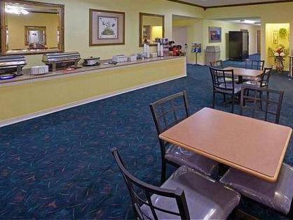 Value Lodge Brownwood Bagian luar foto