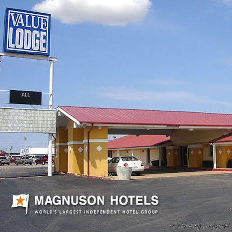 Value Lodge Brownwood Bagian luar foto
